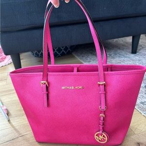 Michael kors pink handbag